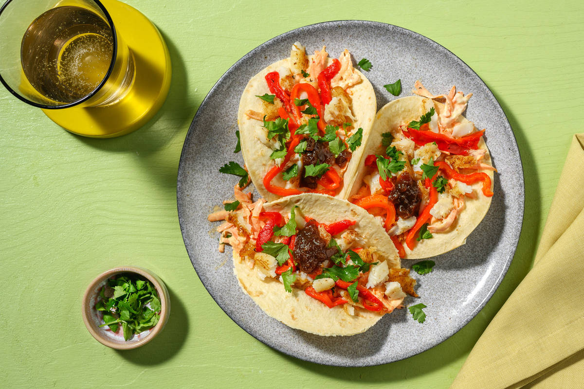 Wraps de lieu noir & chutney d'oignons