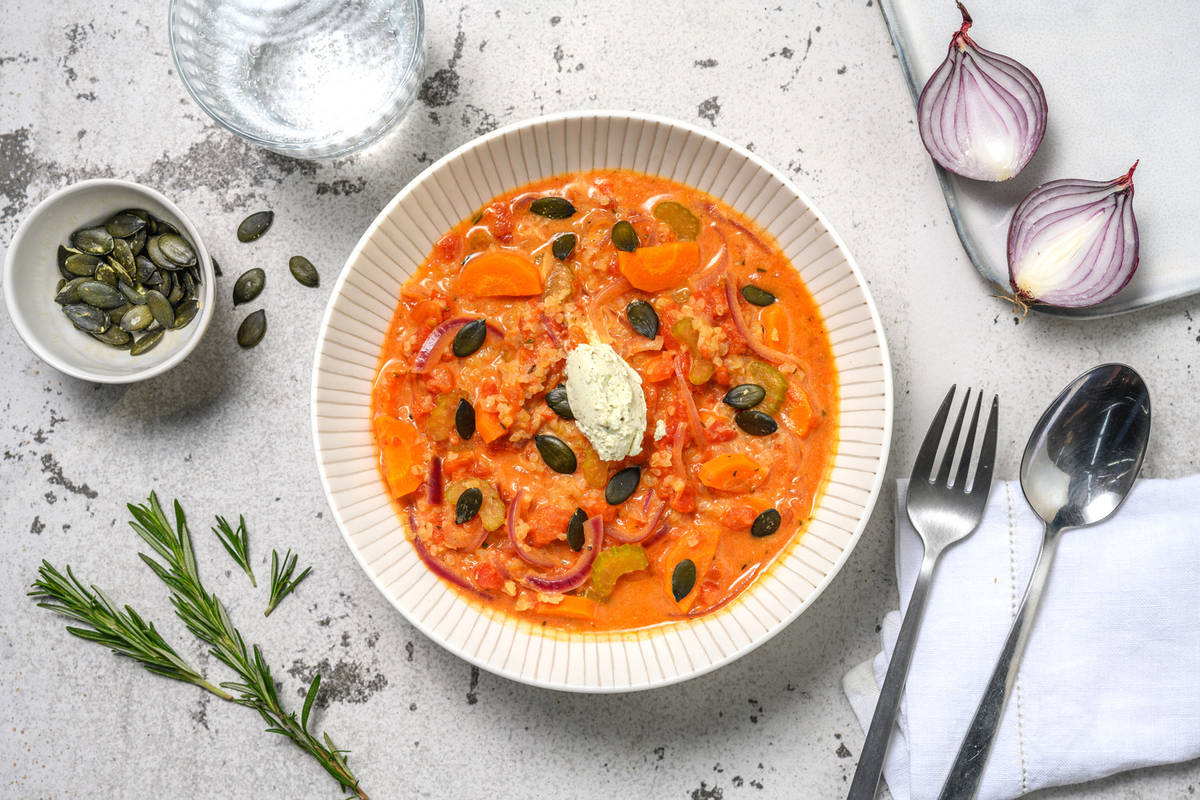Boulgour, sauce tomate & oignons