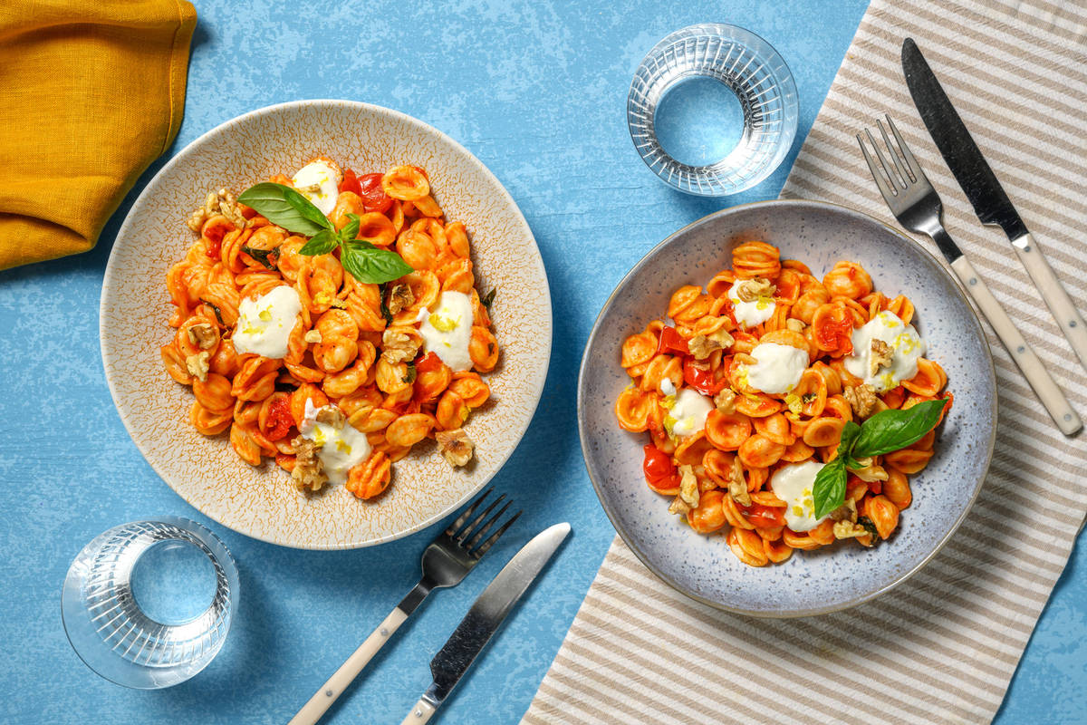 Orecchiette al sugo e crema di ricotta
