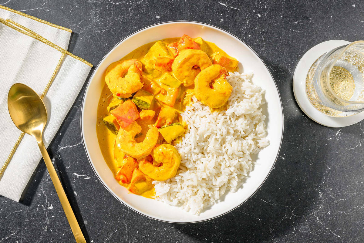 Rode-garnalencurry Thaise stijl met groenten en basmatirijst
