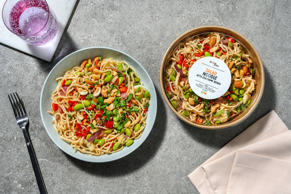Aziatische noedelsalade met edamame