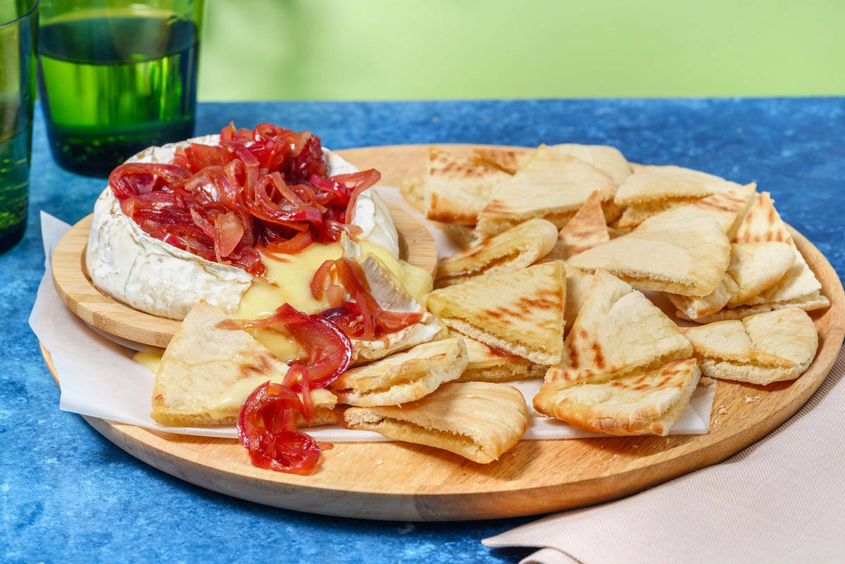 Baked Camembert and Garlic Bread Dippers