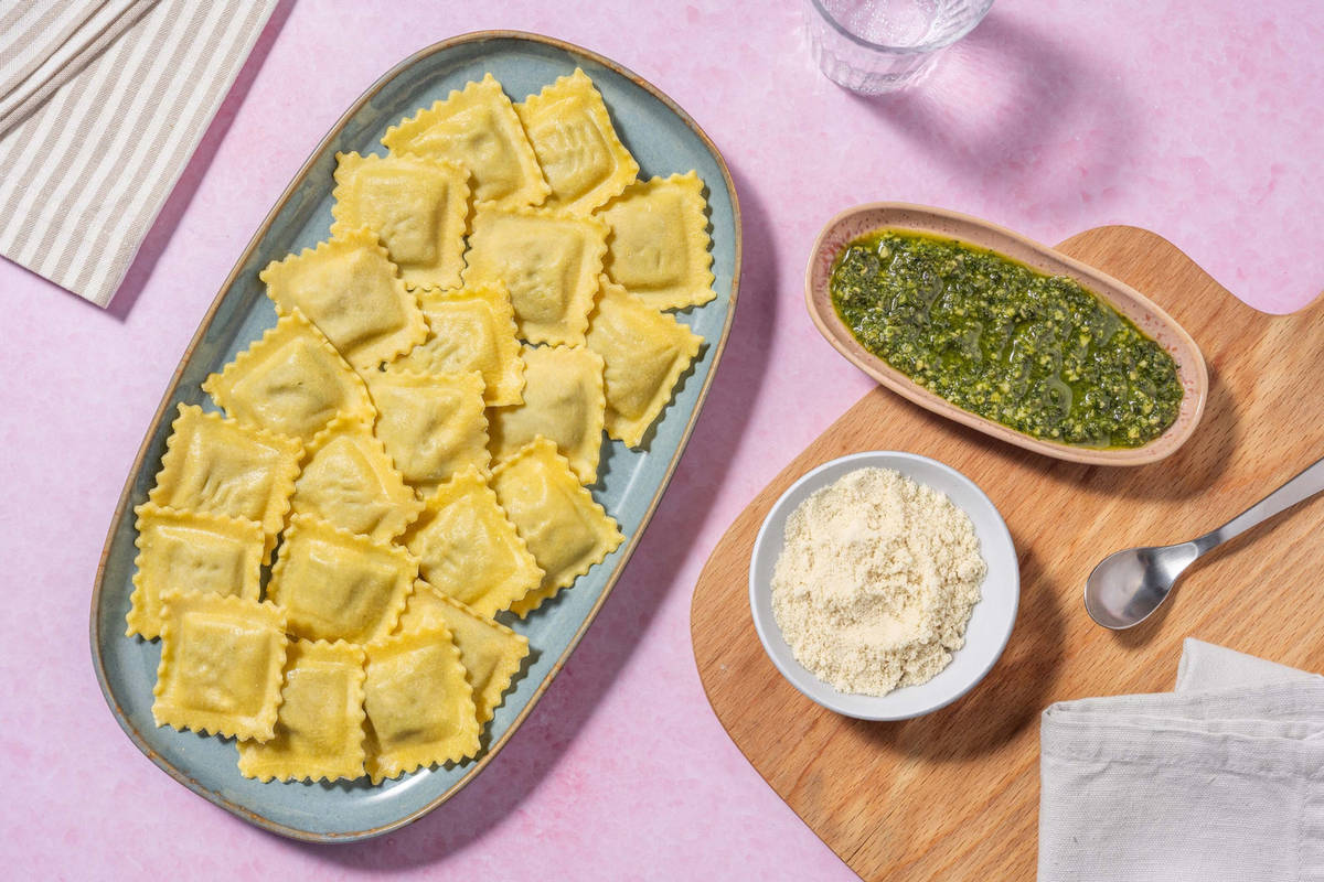 Pesto Pasta Bundle: Spinach & Ricotta Ravioli