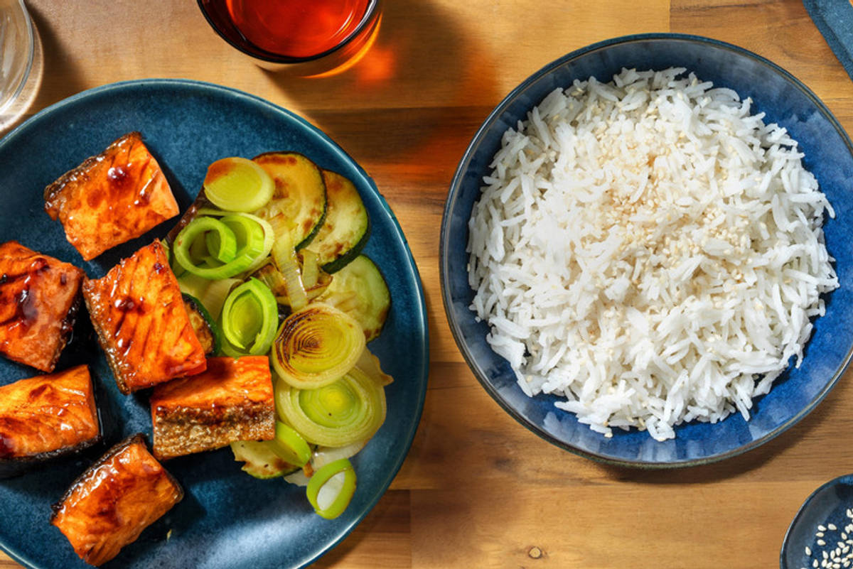 Salmone speziato in glassa di soia e miele