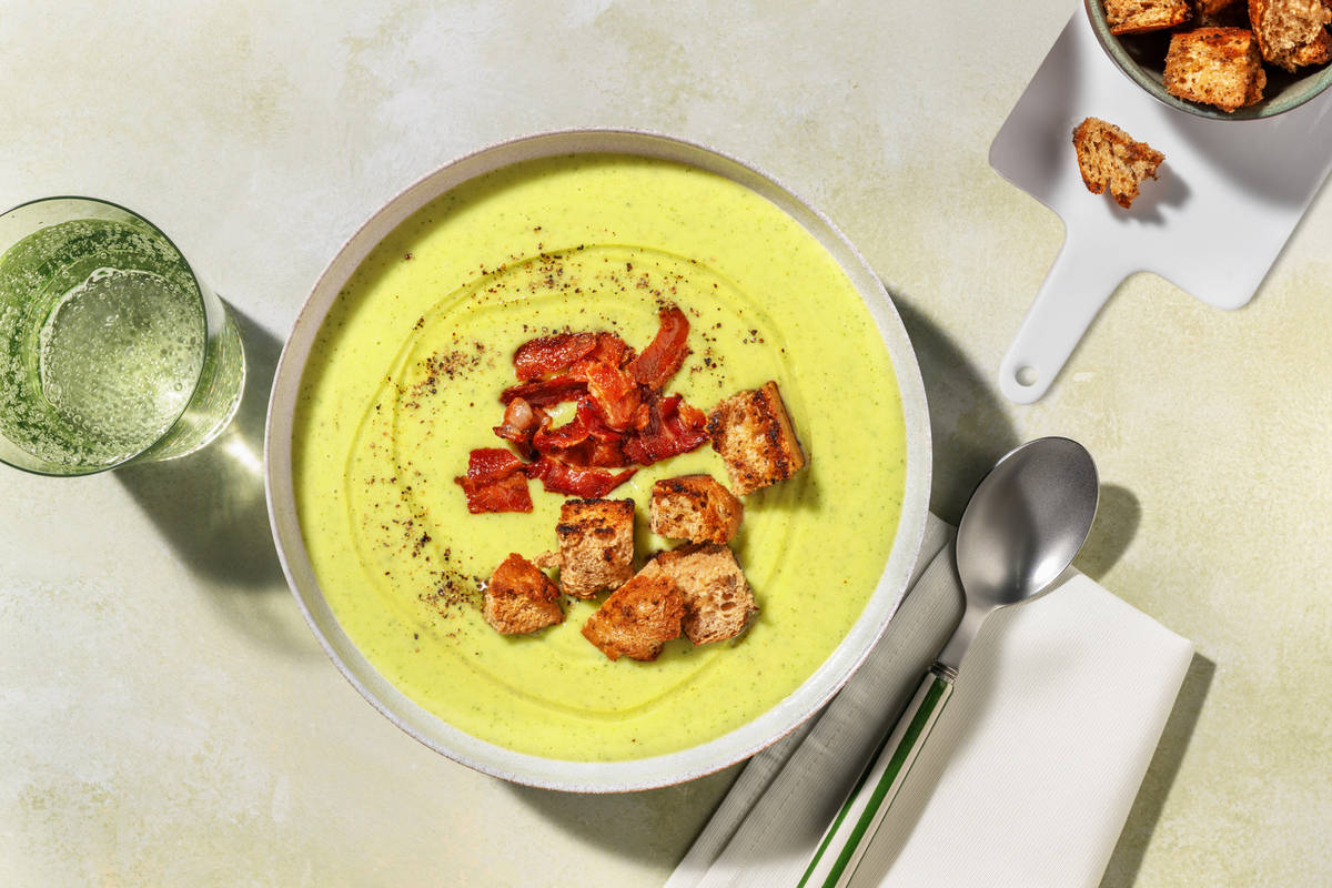Vellutata express di zucchine e pancetta
