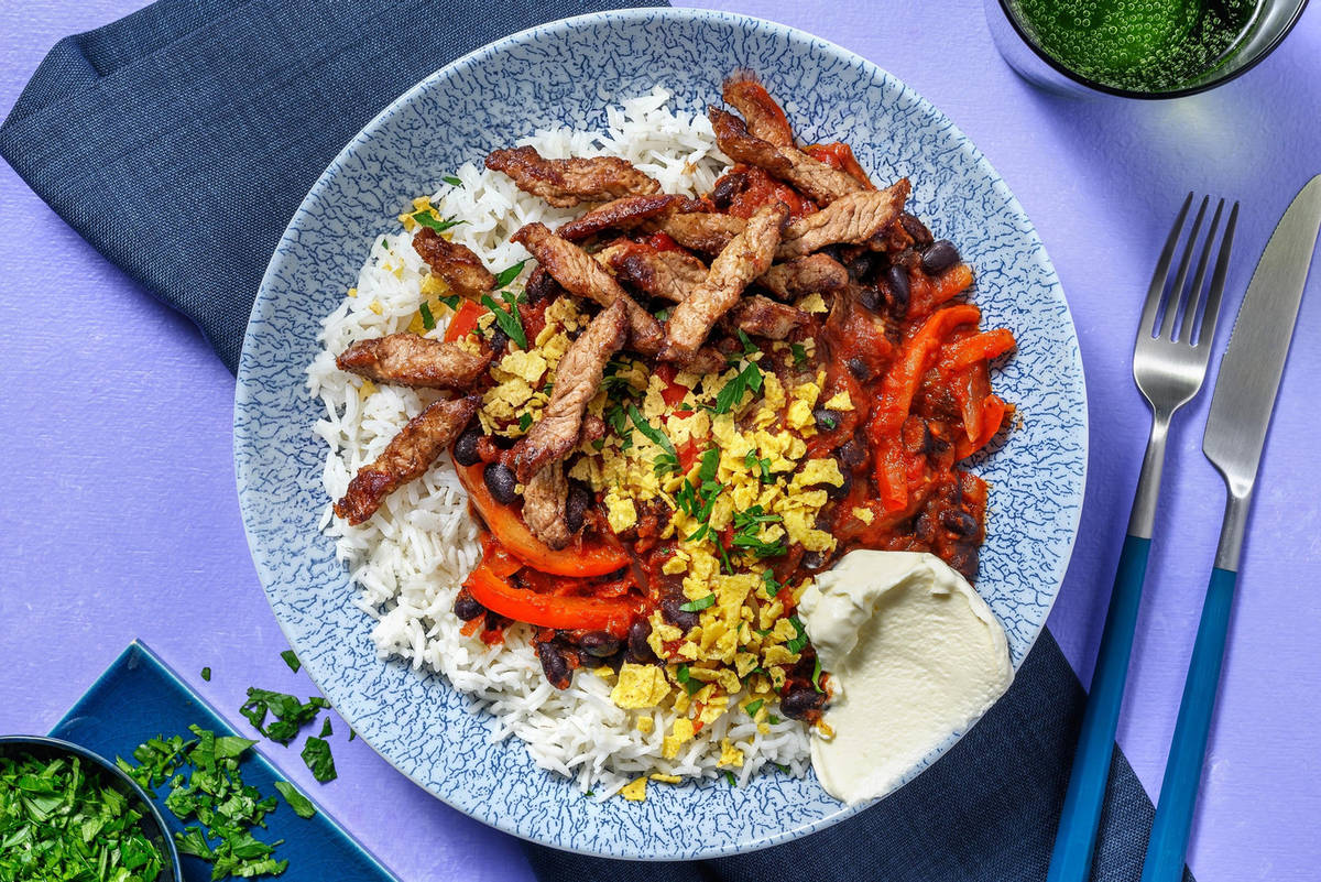 Chipotle-Bohnenpfanne mit Tortilla-Crunch & extra Bioschweinefilet