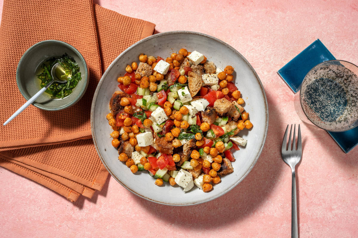 Panzanella di ceci, paprika e doppia mozzarella