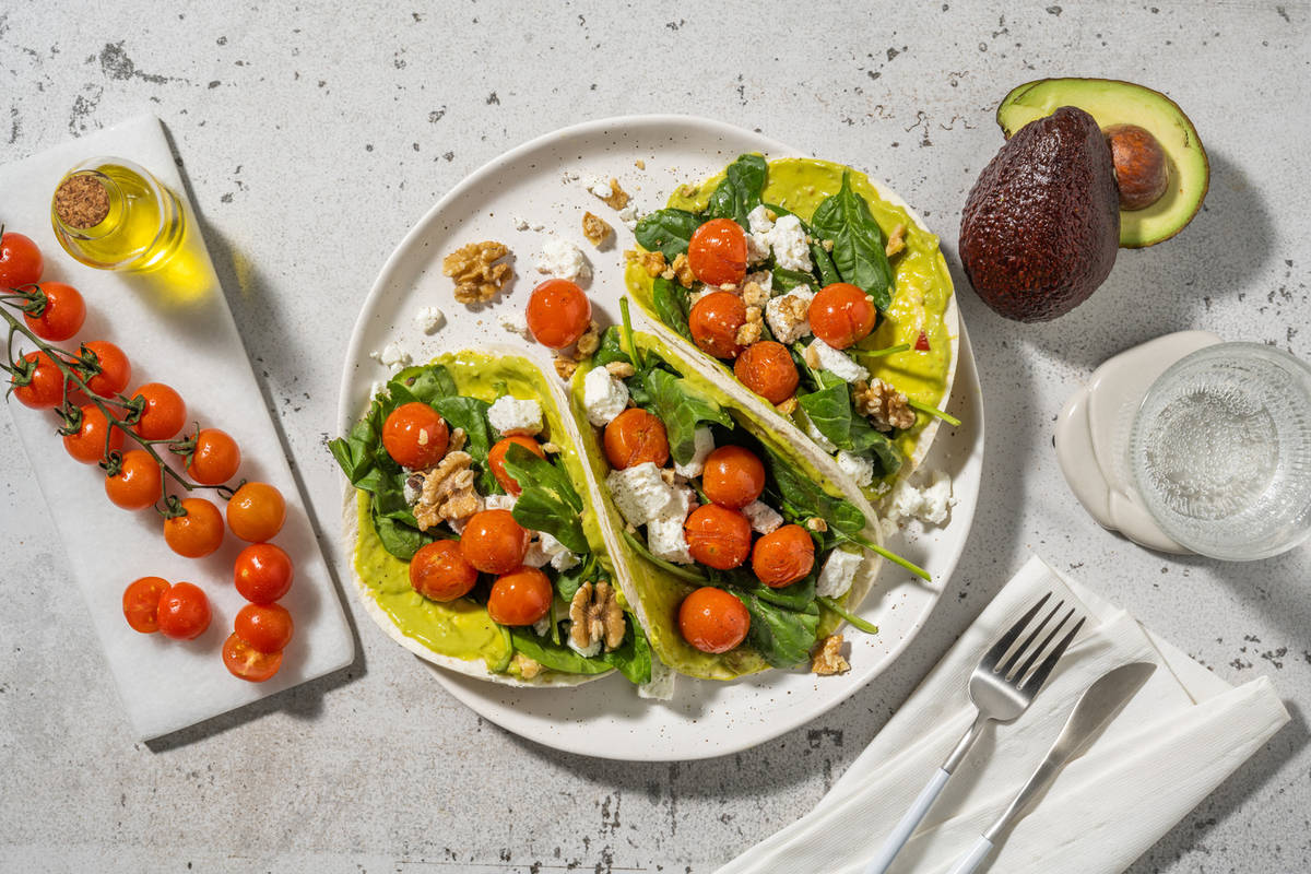 Tacos tricolore all'avocado e formaggio greco
