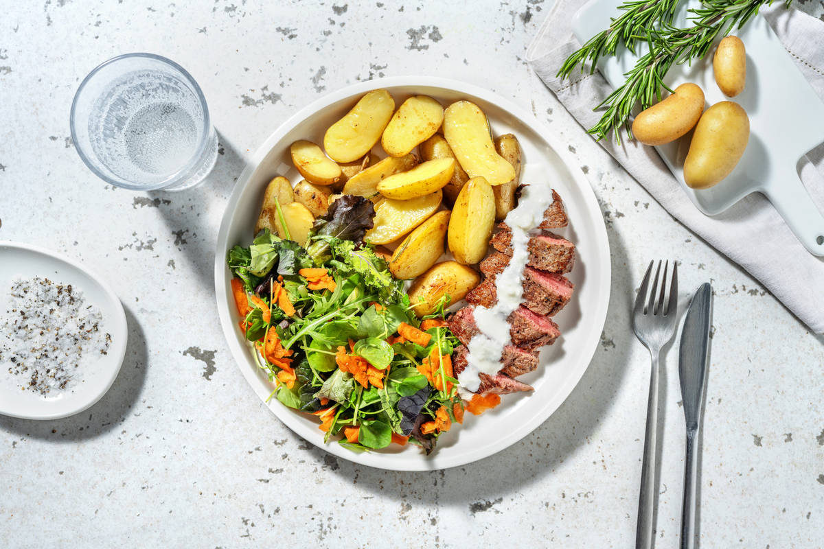 Manzo piastrato, patate novelle e caprino