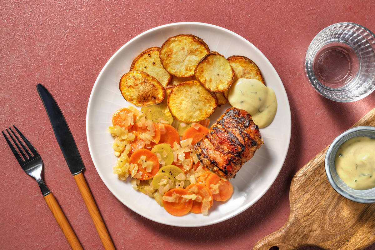 Églefin au lard et carottes poêlées