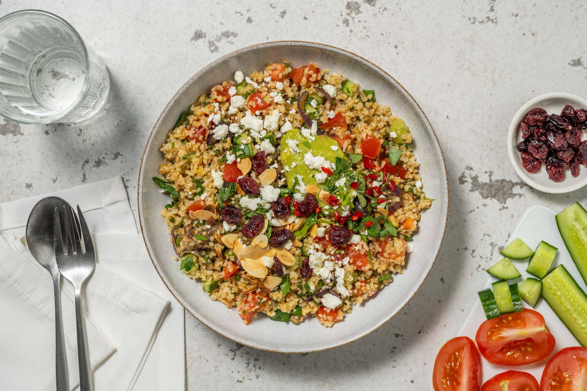 Bulgur met avocadodip en witte kaas