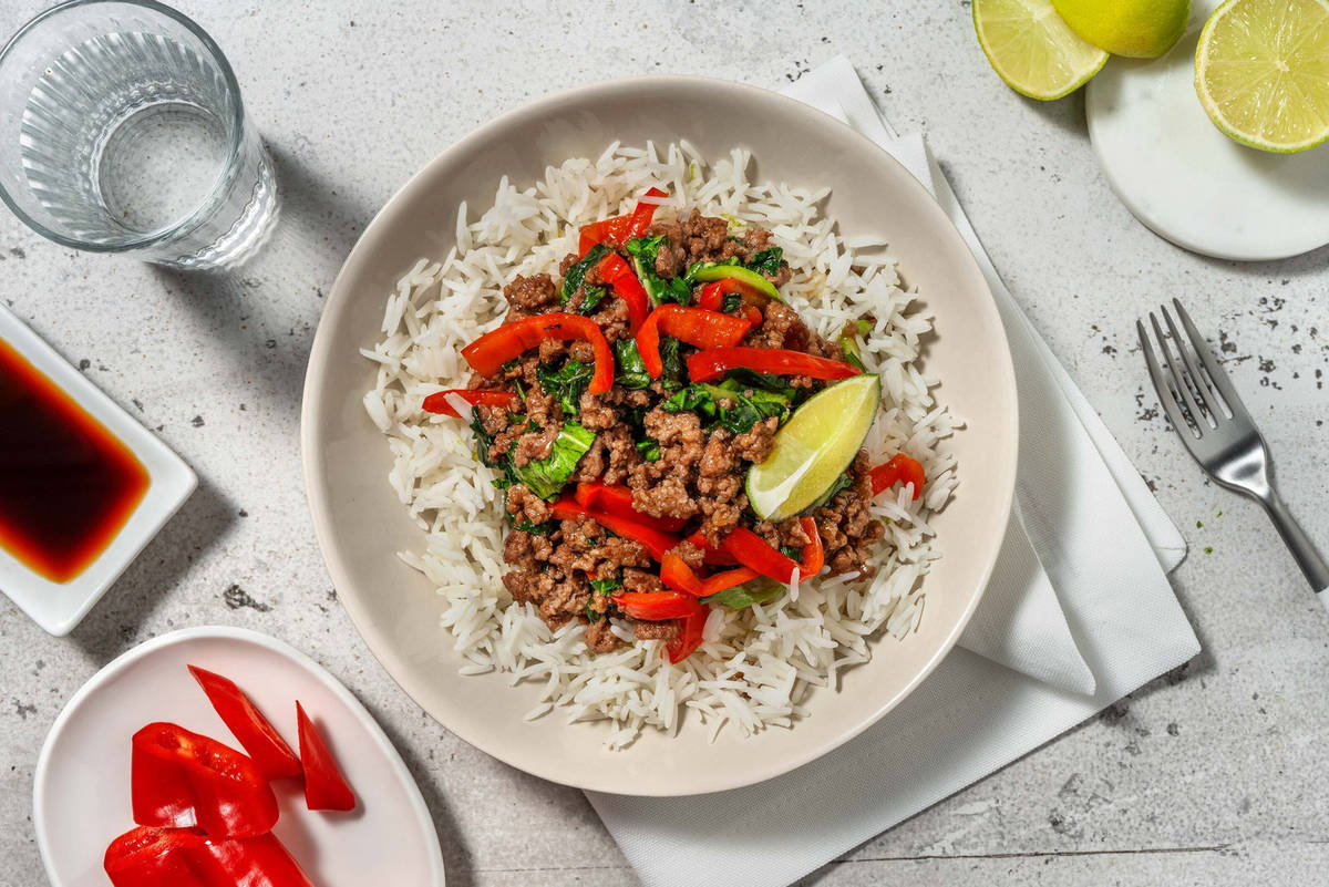 Asiatisches Bio-Rinderhackfleisch mit Pak Choi