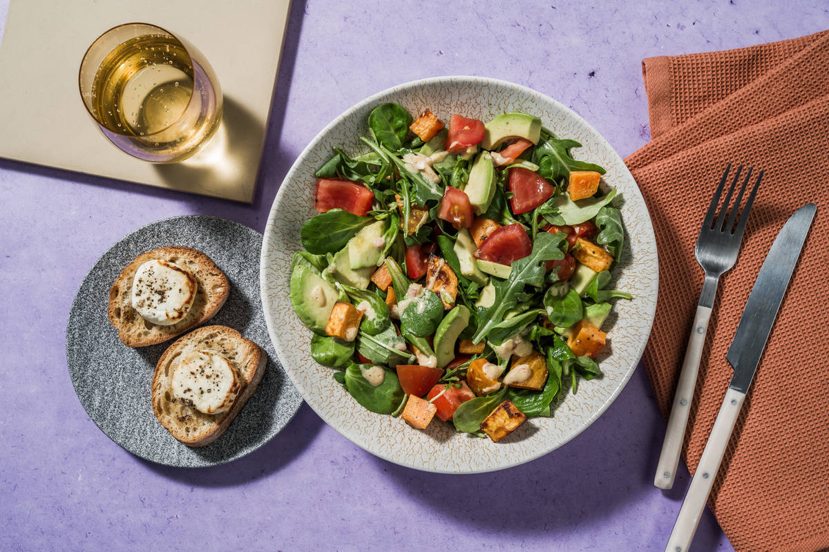 Avocado salad & tartines chèvre-miel