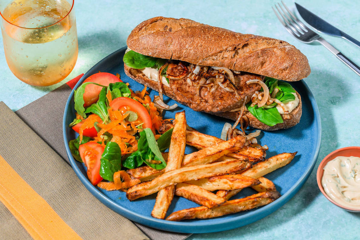 Burger vegan et sauce pour frites à l’américaine