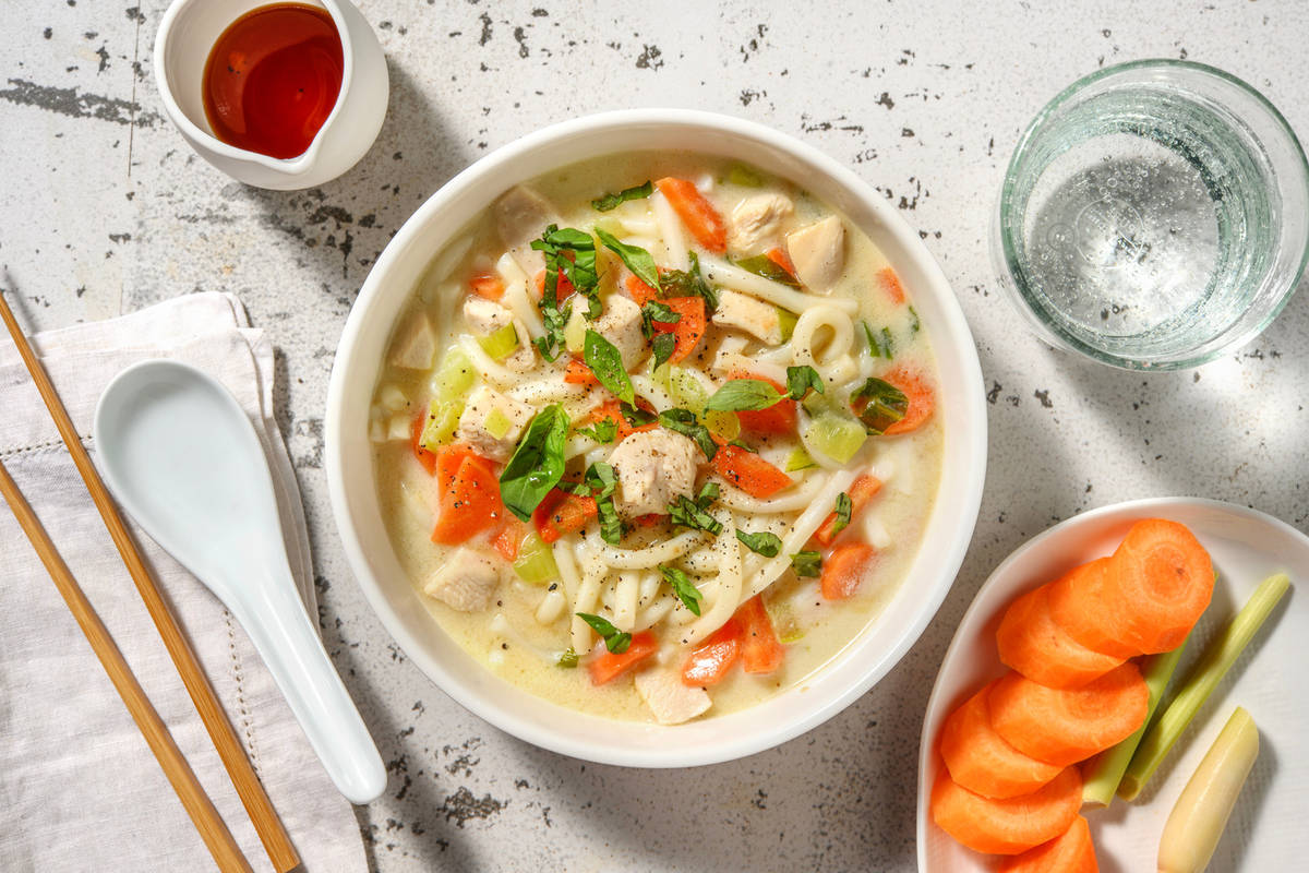 Soupe d'udon au poulet épicé & coco