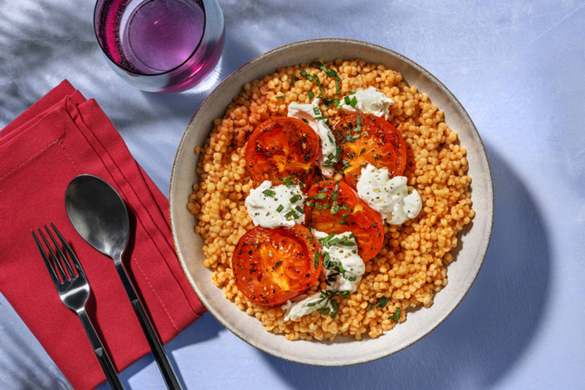 Bowl ensoleillé, couscous perlé, tomate & burrata