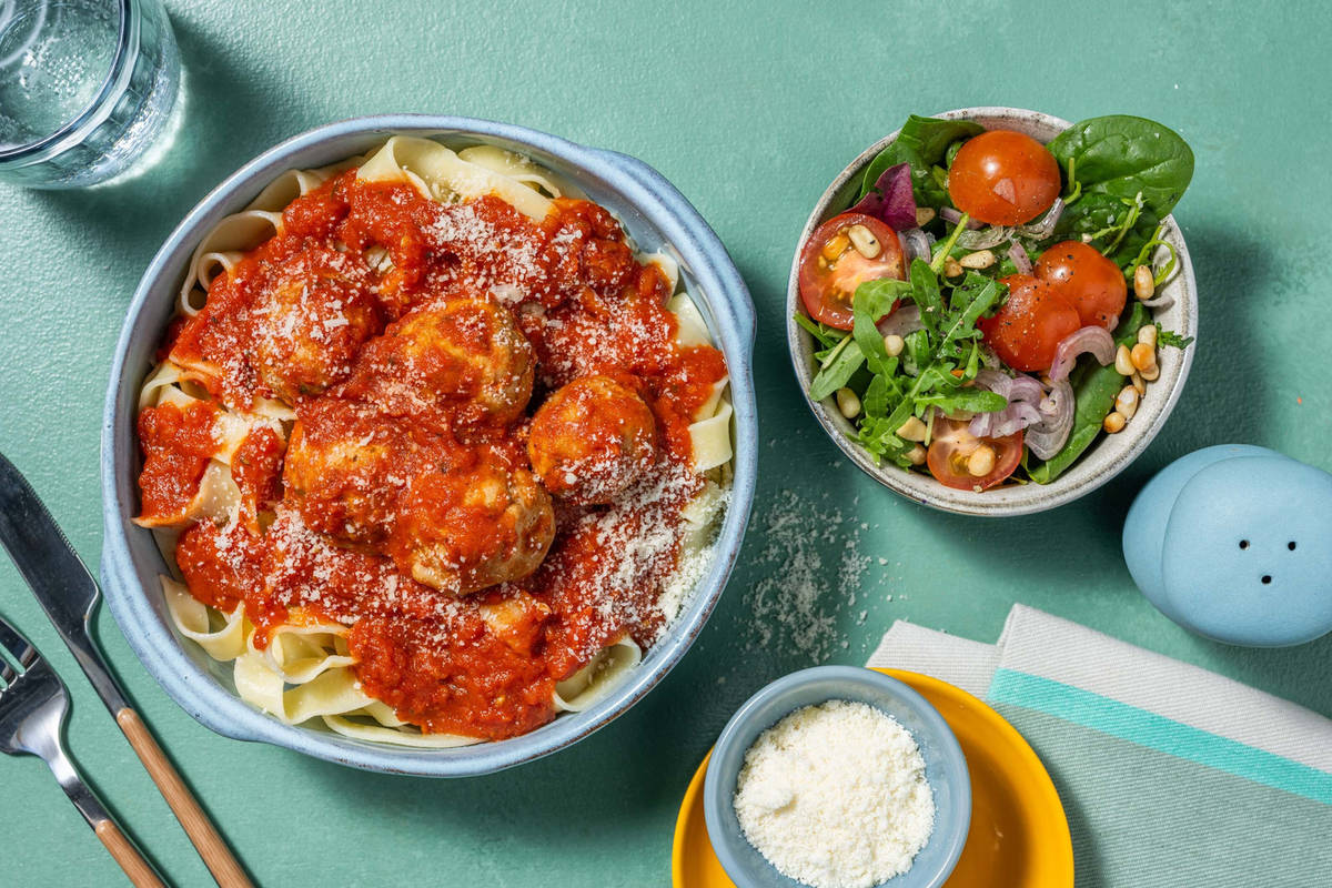 Classic meatballs in tomato sauce