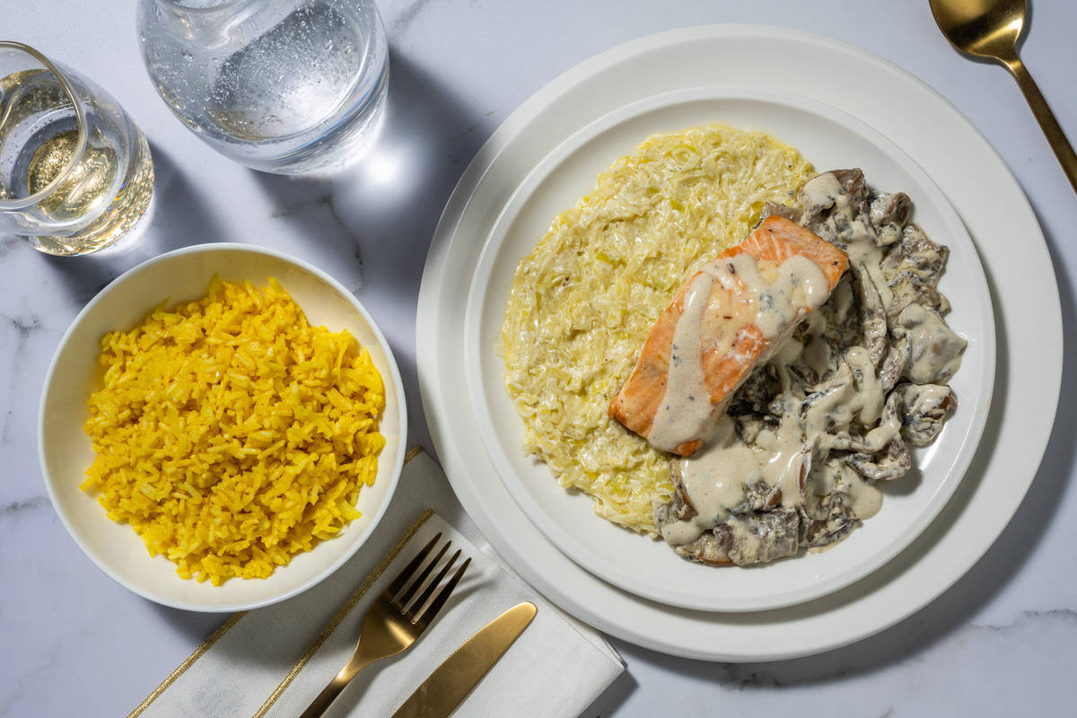 Saumon à la normande & sauce forestière