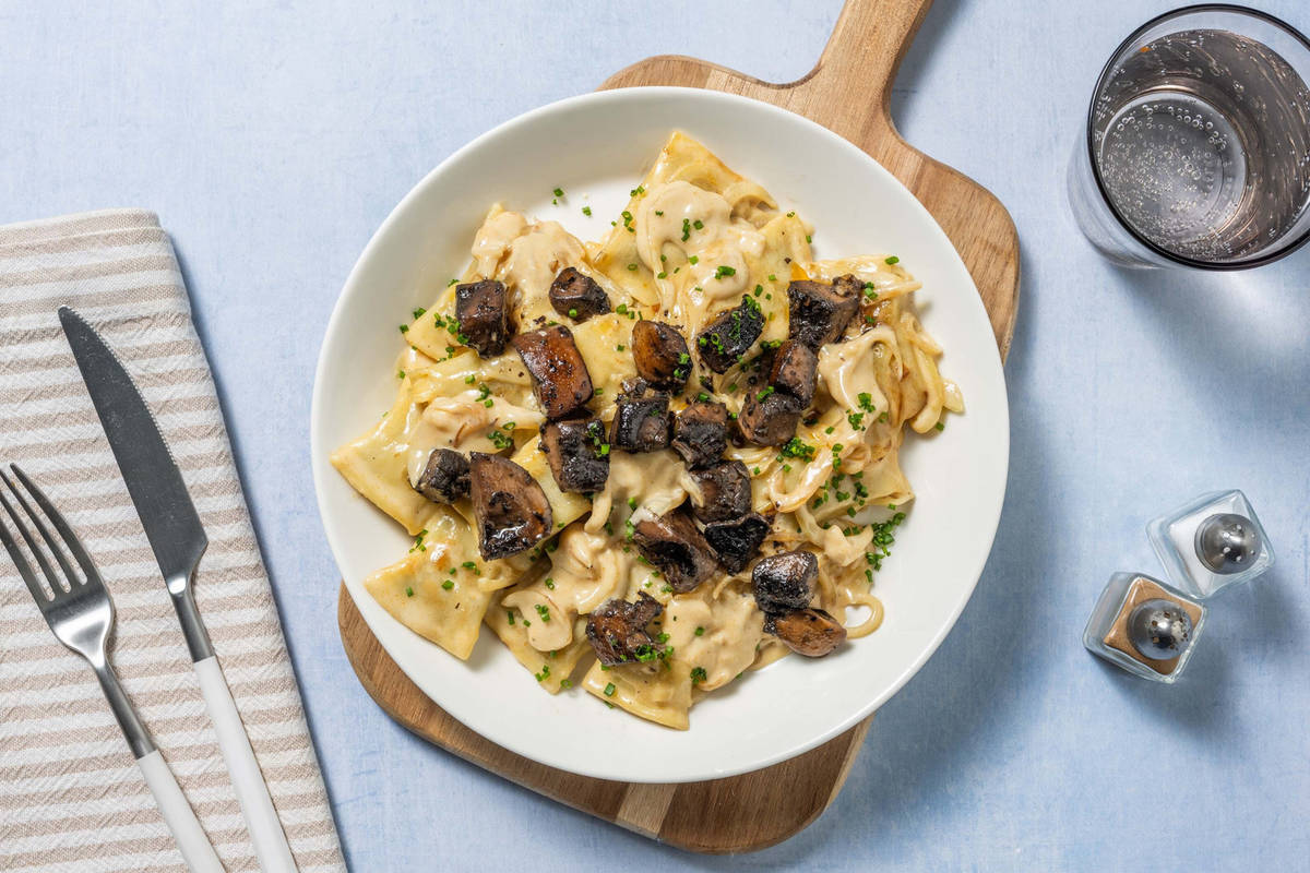 Maultaschen in cremiger Zwiebelsoße