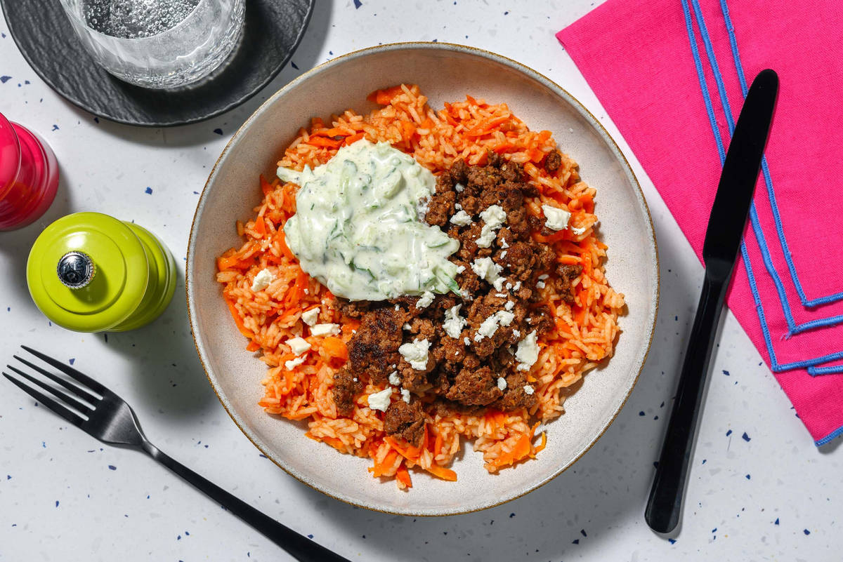 Mezze Rinderhackpfanne auf Tomatenreis