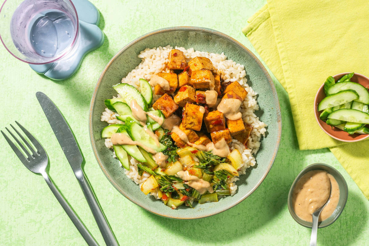 Tofubowl met pindasaus en paksoi