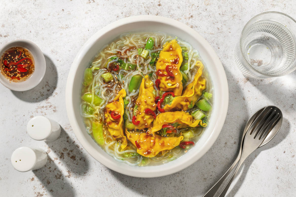 Presto Veggie Gyoza & Noodle Soup