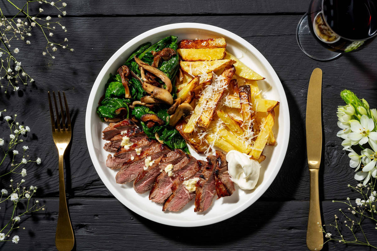 Gemarineerde steak met boter met truffelaroma