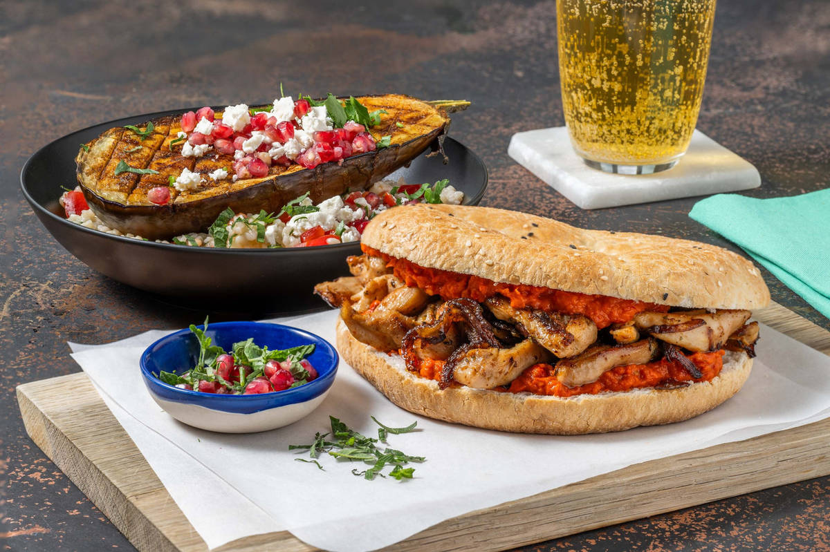 Pain turc aux émincés de poulet et aubergine grillée