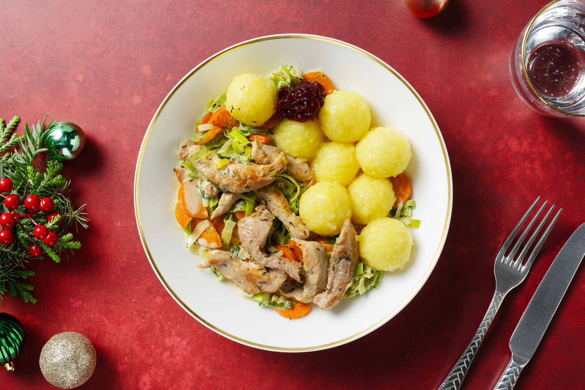 Weihnachtliches Geschnetzeltes mit Mini-Knödel