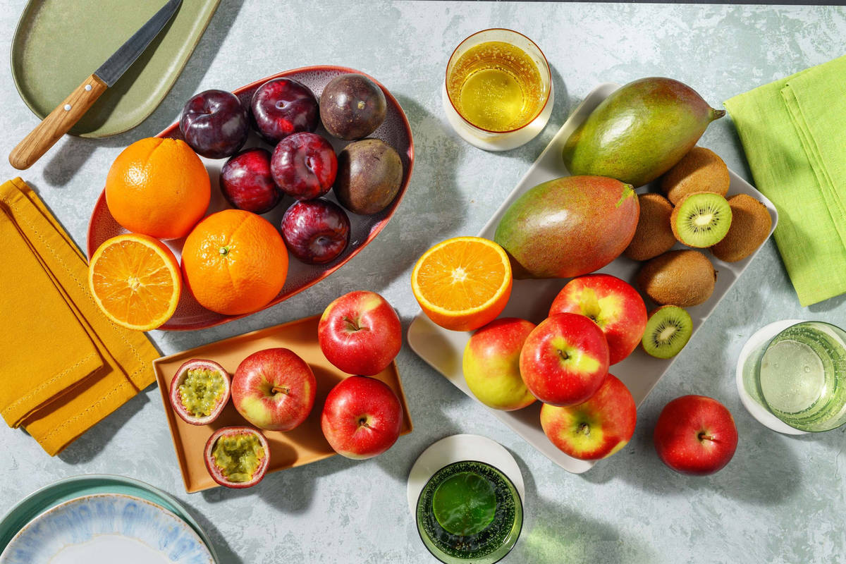 Large Seasonal Fruit Selection | 6 types of fruit, 26 pieces