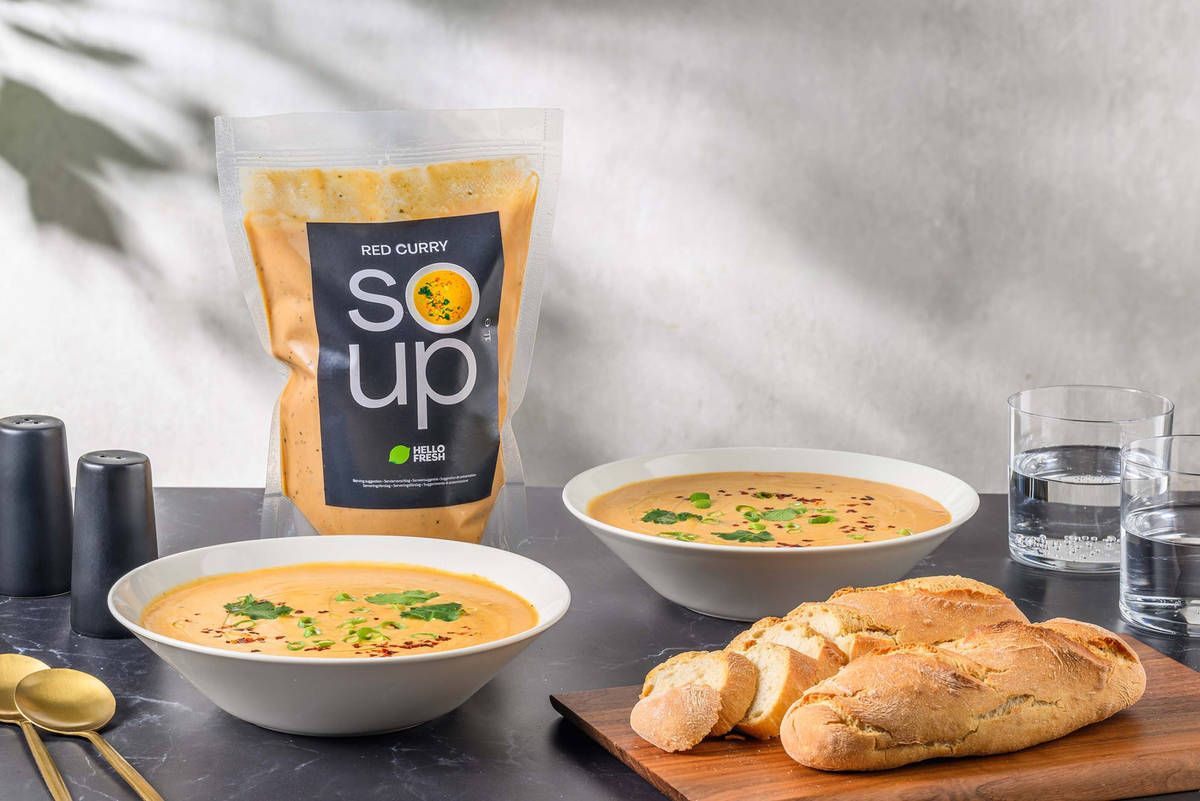 Rød karrysuppe med stenovnsbrød