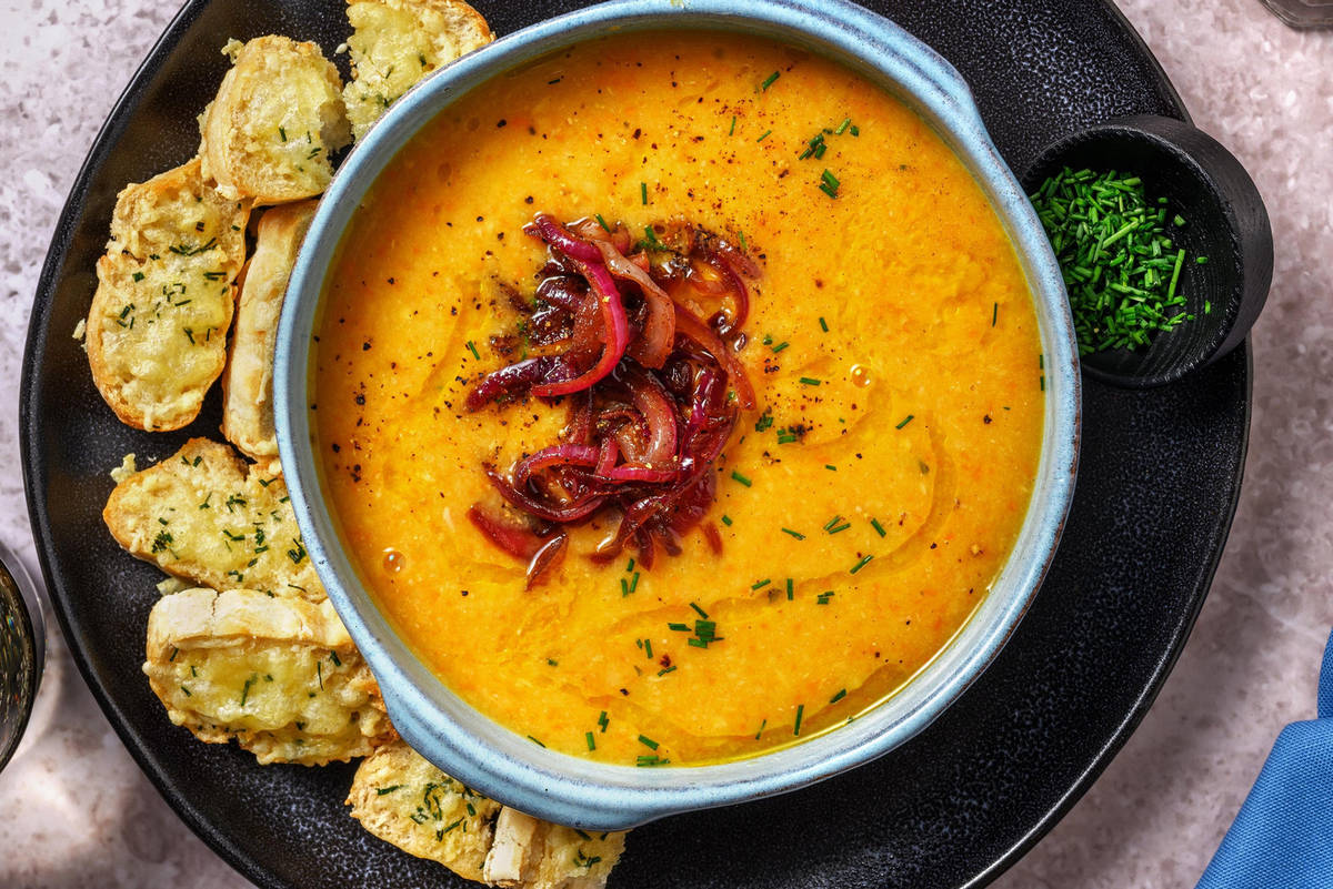 Rustikk grønnsaks- og cannellinibønnesuppe