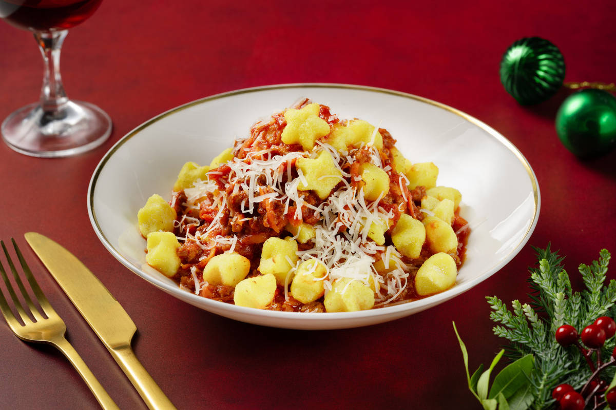 Gnocchi-Stern  auf der Spitze des Bolognese-Baums