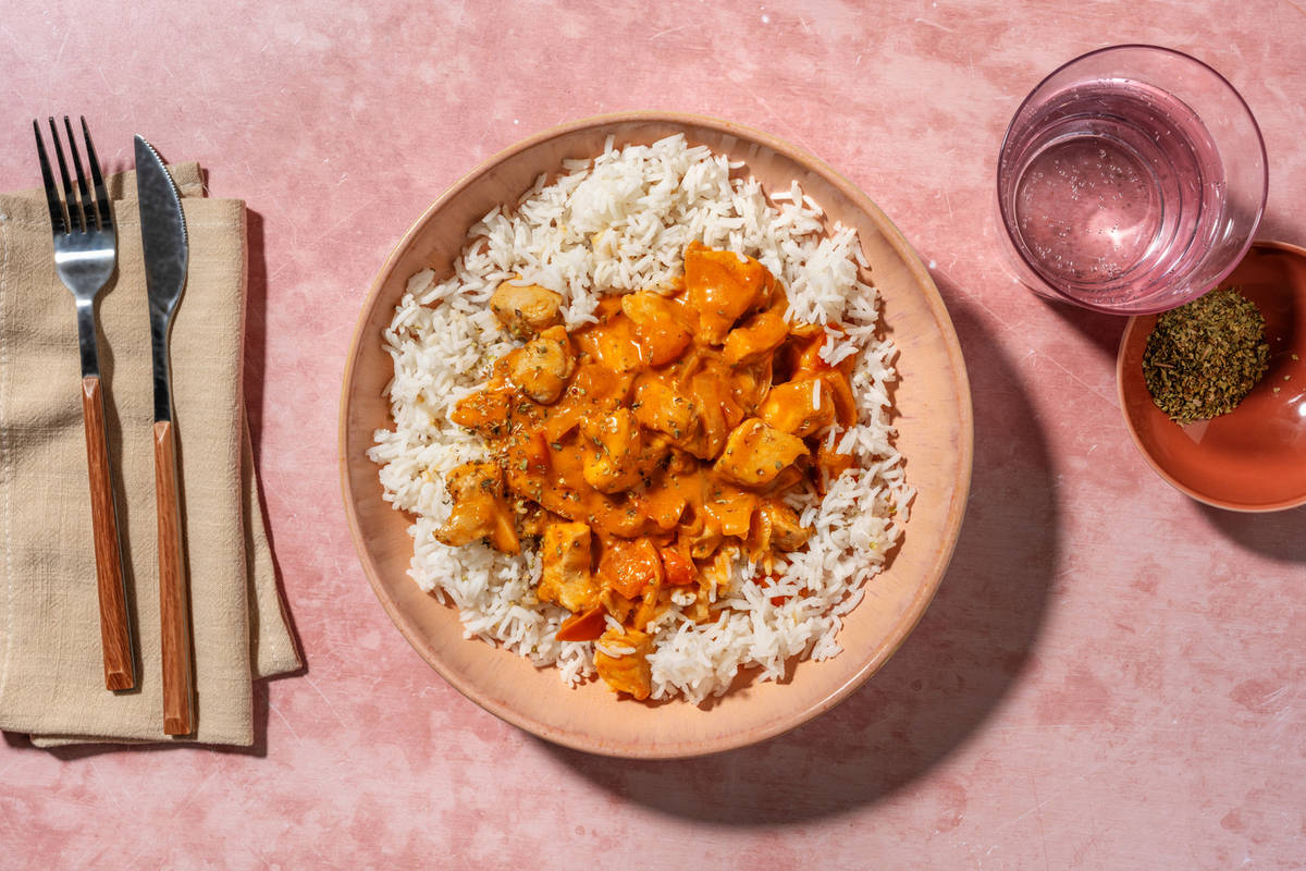 Dados de pollo cremoso al pimentón
