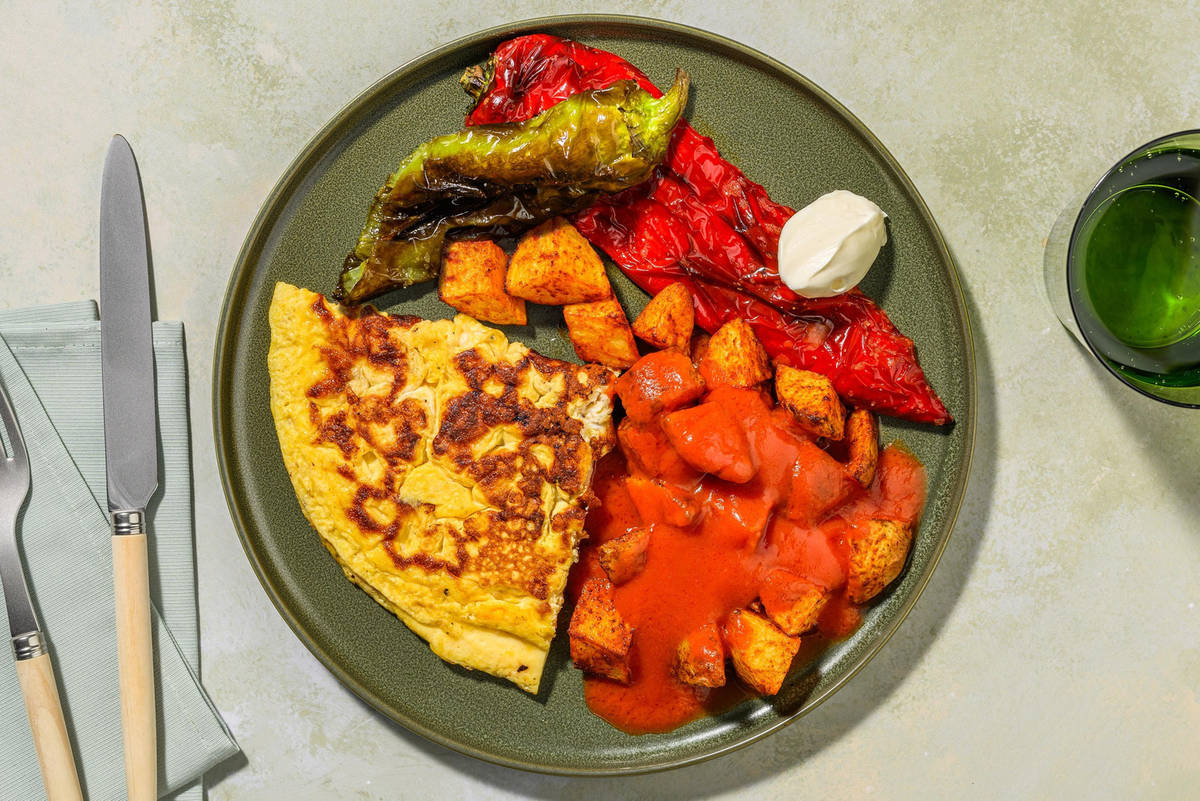 Omelette au fromage de chèvre et patatas bravas