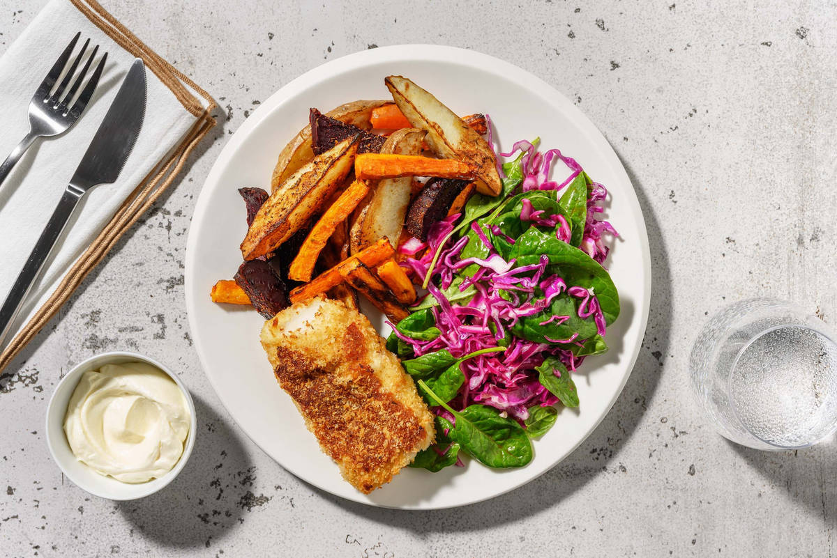 Sprød BBQ-fisk og regnbuefritter