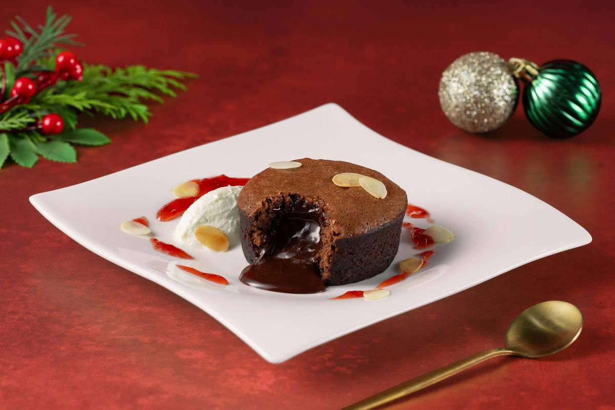 Fondant au chocolat et sauce à la fraise