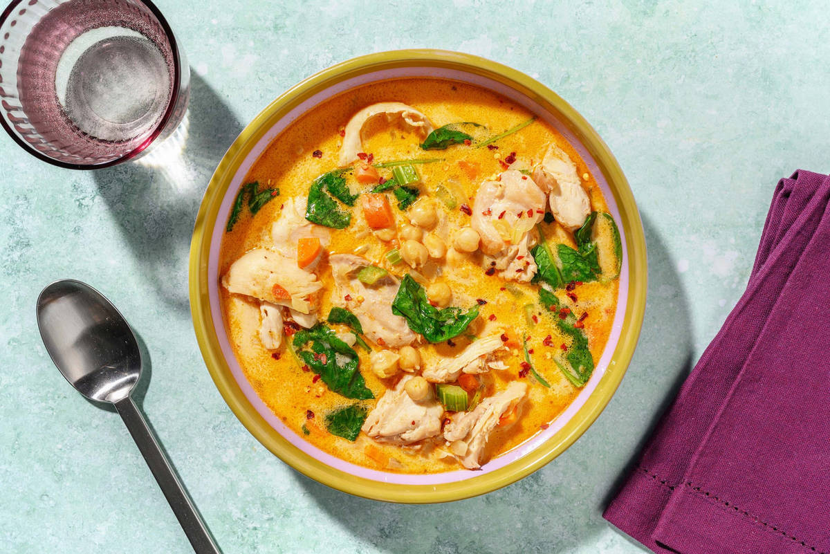 Tuscan Chicken and Chickpea Soup