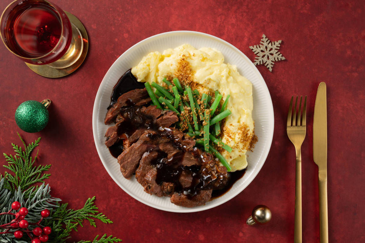 Veganes Steak von planted mit Pflaumensoße