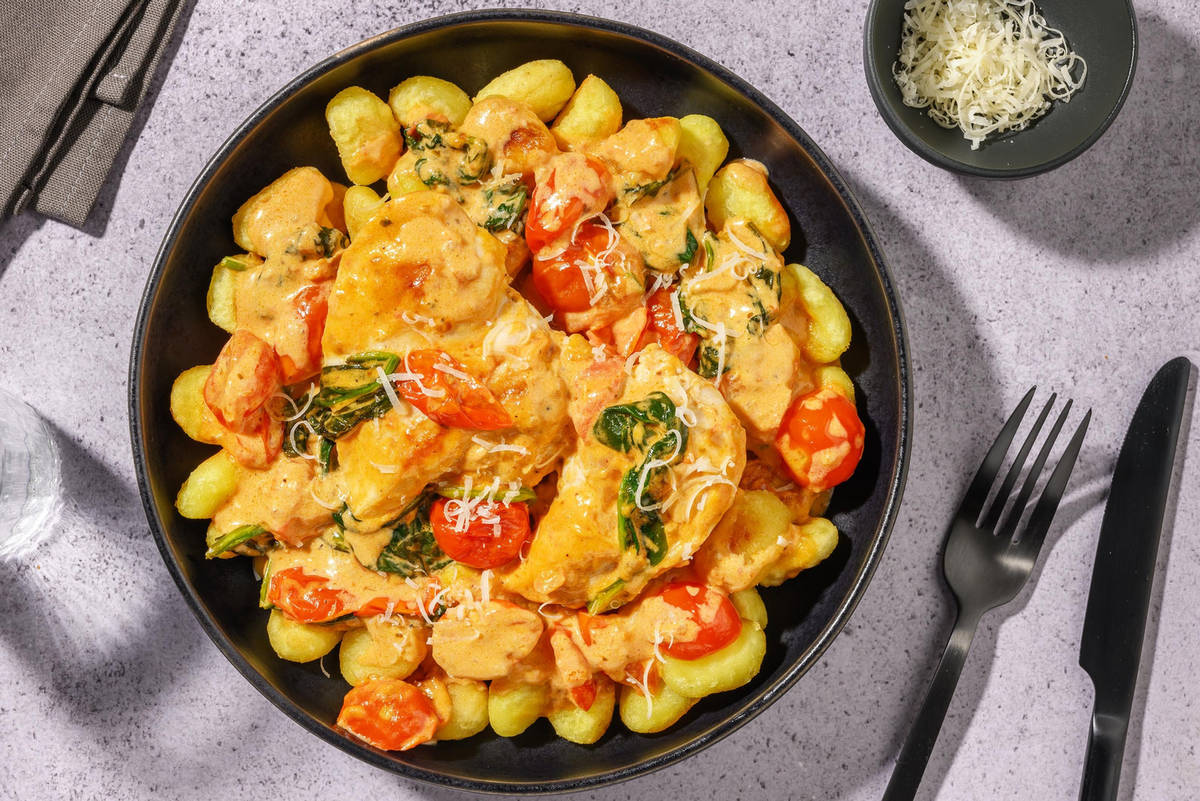 Hurtig kylling på gyldenstegt gnocchi