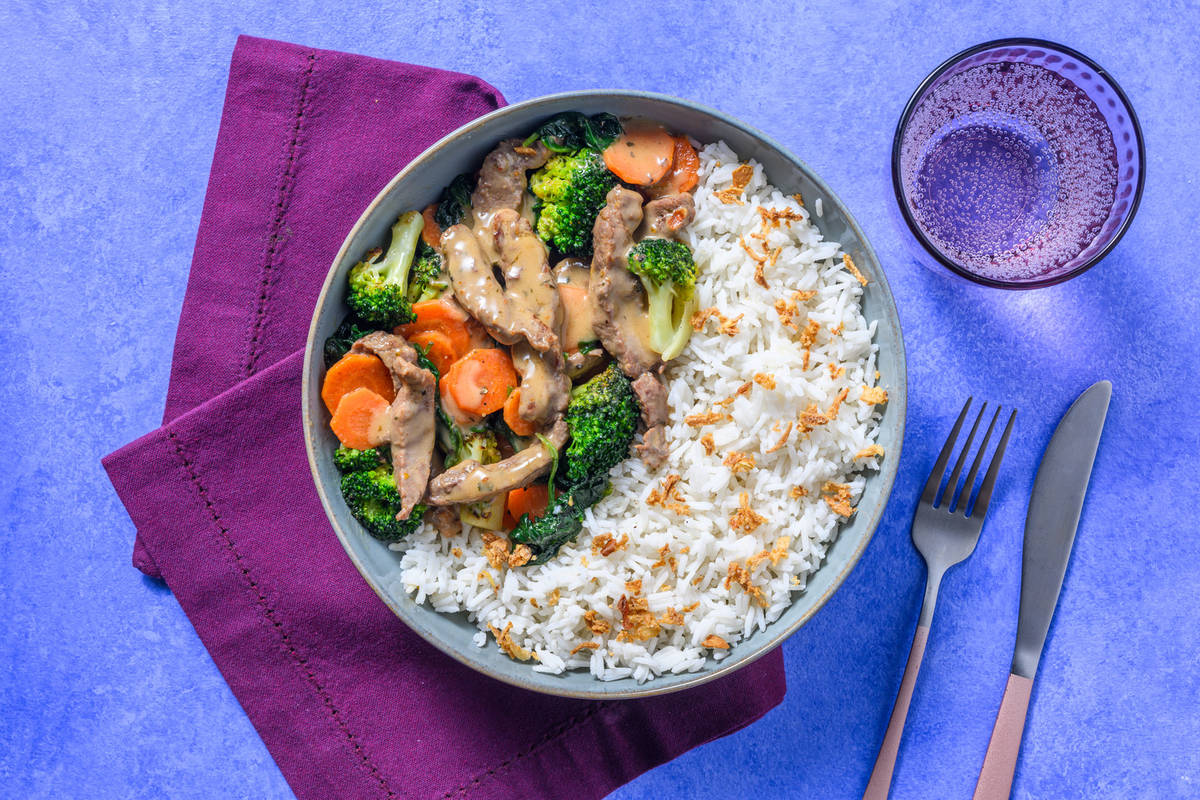 Mild Coconut Satay Tofu & Garlic Veggies
