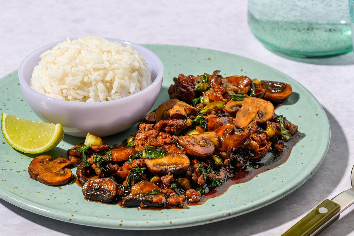 Quick Fragrant Beef and Mushroom Stir-Fry