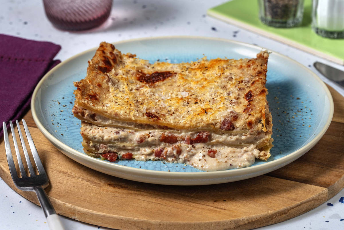 Lasagne in salsa di noci e bacon tostato