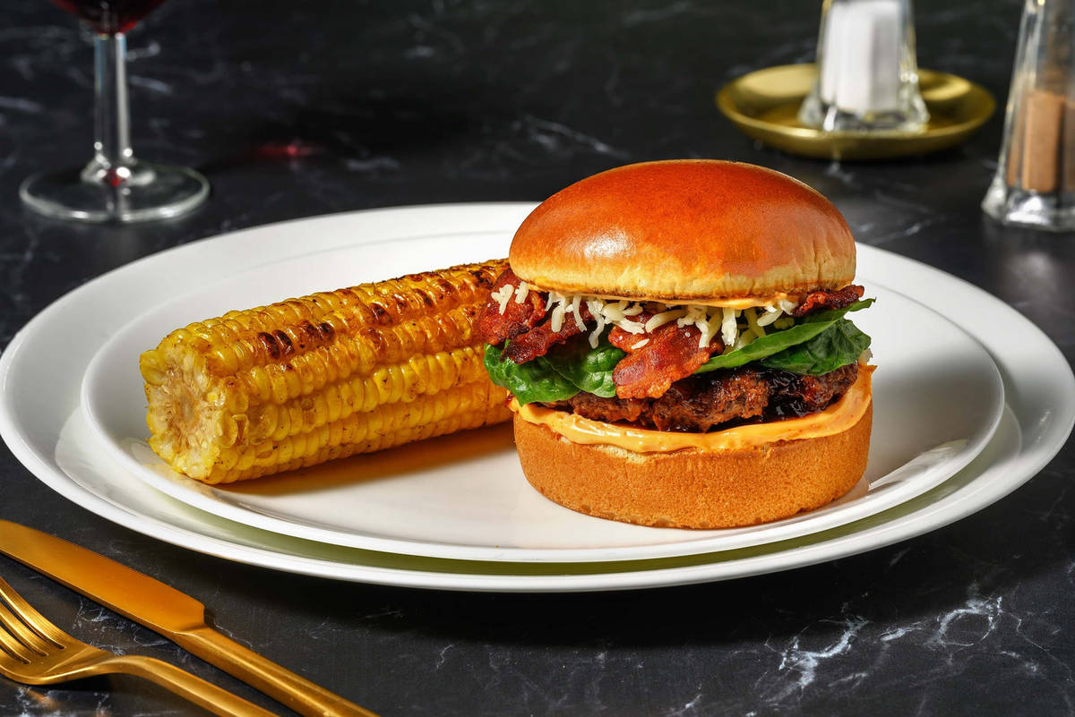 Glazed BBQ-Burger mit Rindshack & Speck