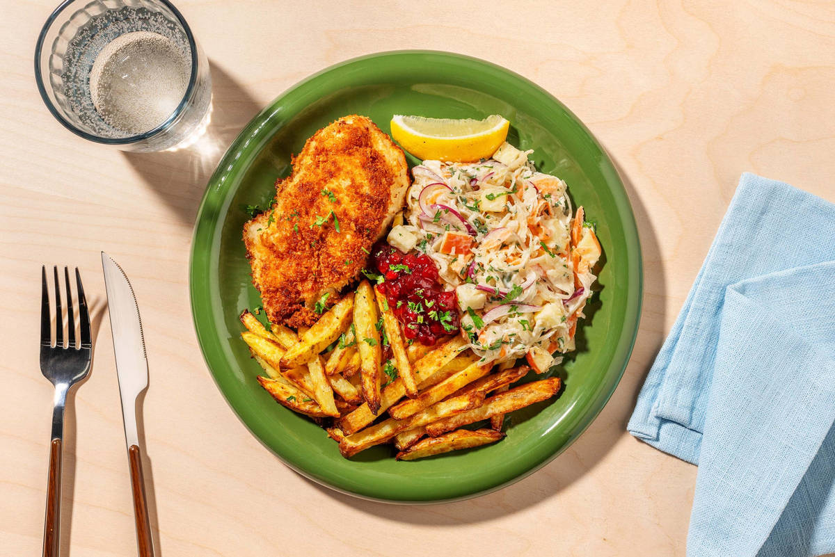 Escalope de poulet panée et frites au four maison