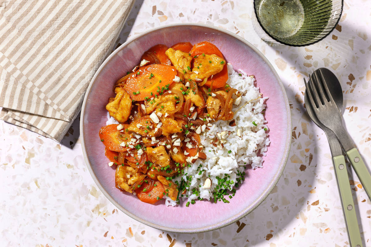 Pollo alle mandorle in salsa asiatica