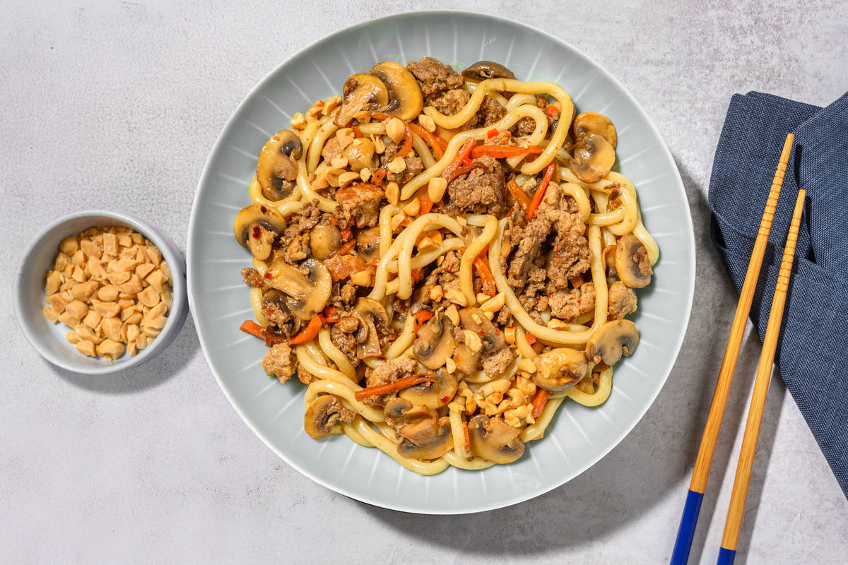 Udon saltati alle mazzancolle e funghi