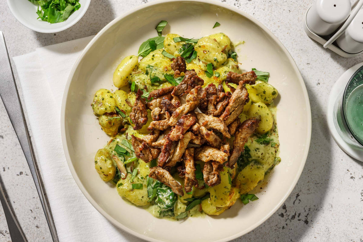 Gnocchi-Spinat-Auflauf mit extra Bio-Schweinegeschnetzeltem