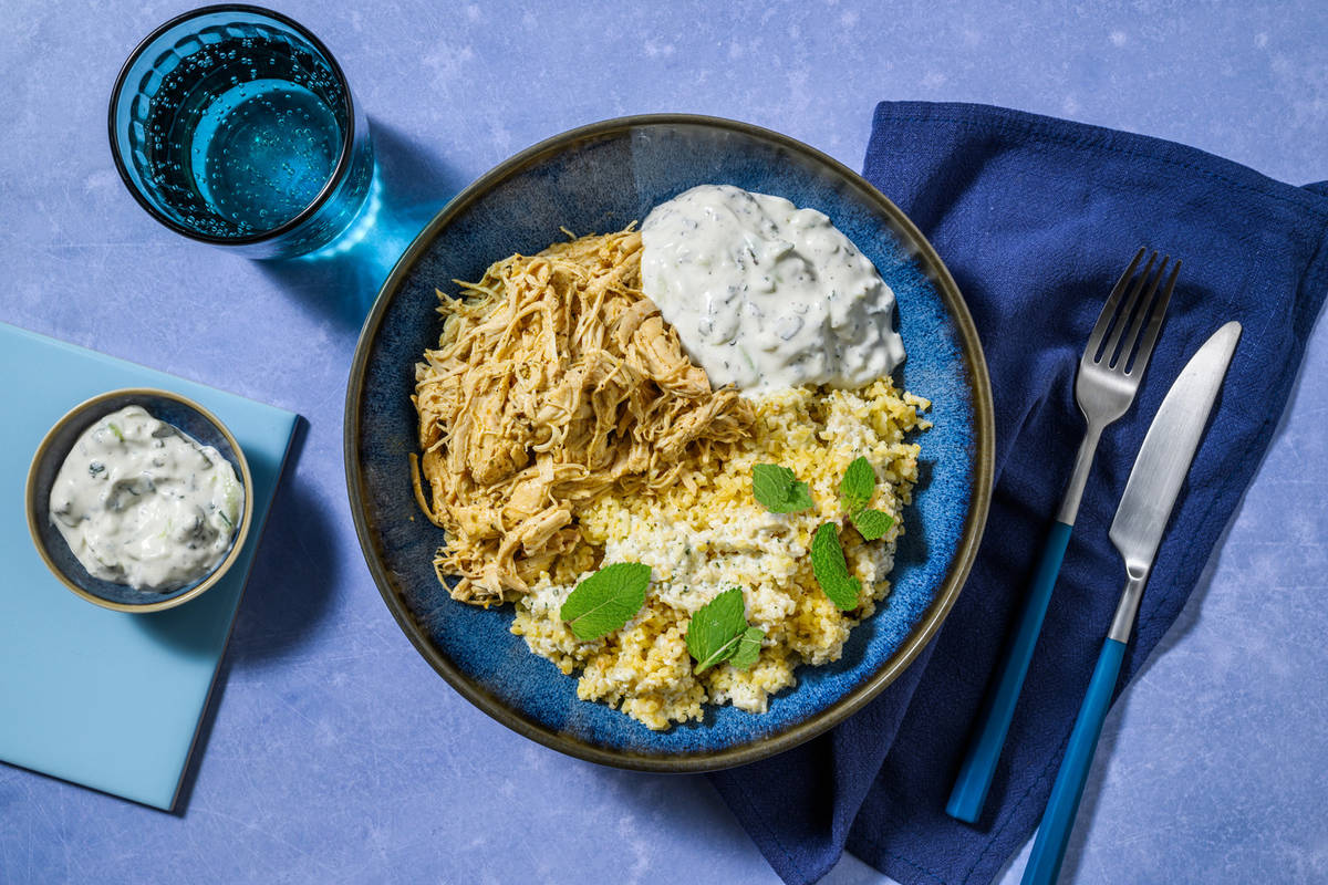 Bol de pollo desmechado con tzatziki casero
