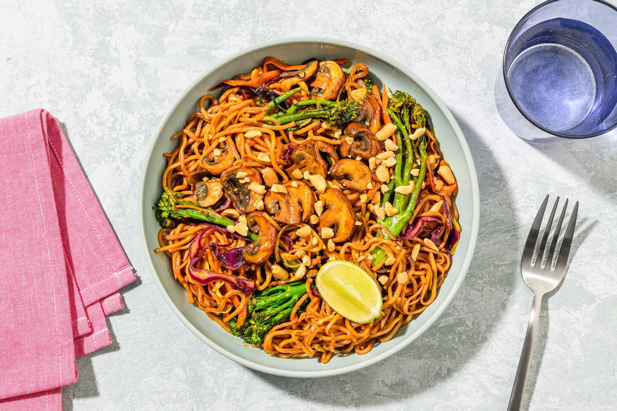 Yellow Thai Style Chicken Noodles